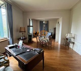  Maison � vendre 9 pi�ces 274 m�