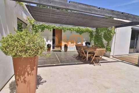   Propri�t� de 280m2 � Pujaut dans le Gard Maison - 7 pi�ce(s) - 280 m�