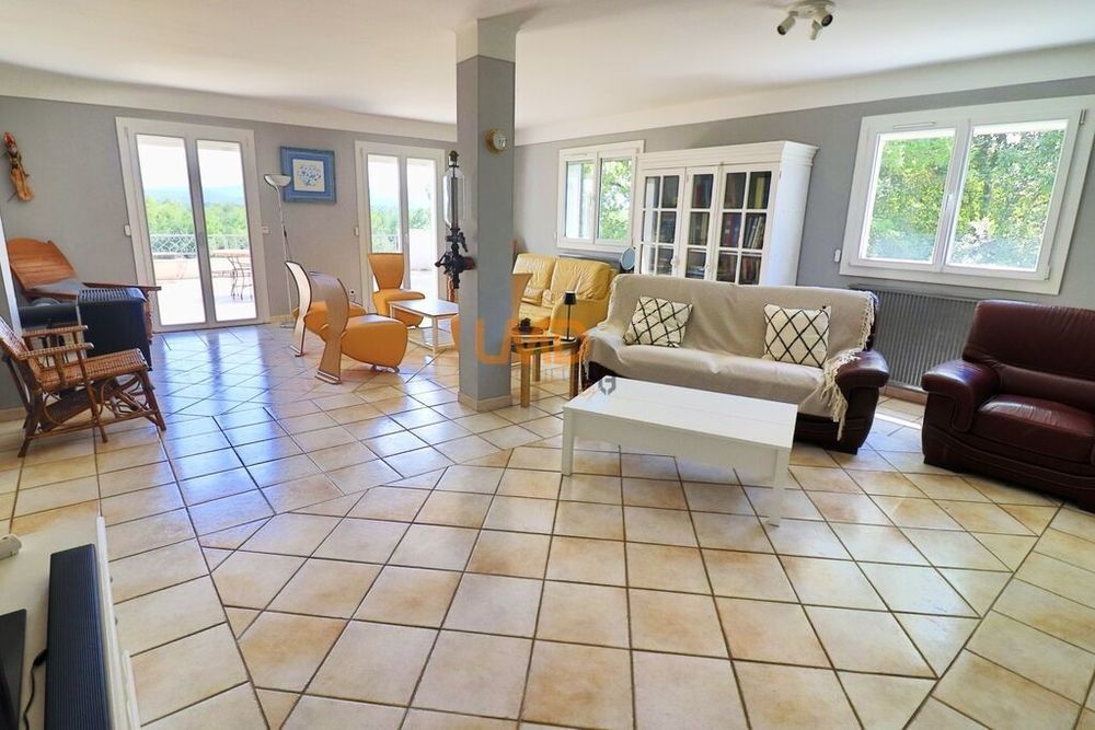 � vendre  Maison Saint-Maximin-la-Sainte-Baume (83470)