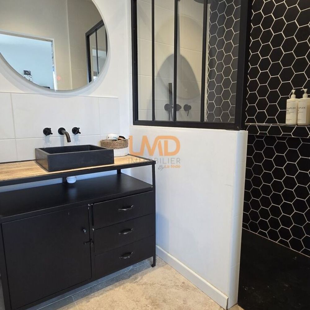 � vendre  Maison Saint-Pantal�on (84220)