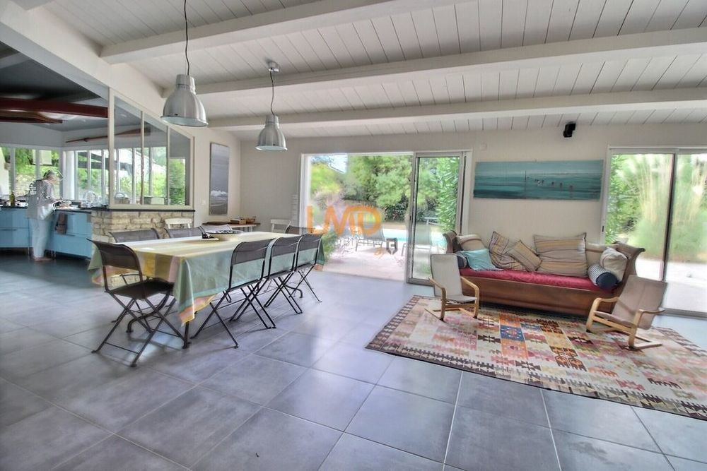 � vendre  Maison Les Portes-en-R� (17880)