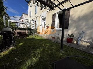  Maison � vendre 9 pi�ces 245 m�