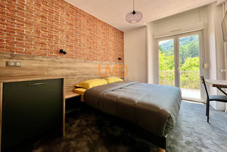  H�tel Particulier � vendre 15 + pi�ces 195 m�