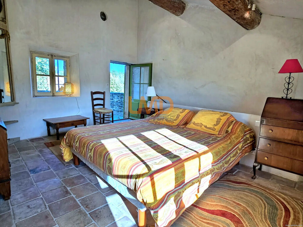 � vendre  Maison Gordes (84220)