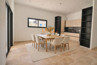  Maison � vendre 5 pi�ces 219 m�