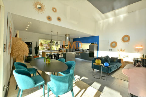   propri�t� contemporaine et son terrain paysag� Maison - 5 pi�ce(s) - 139 m�