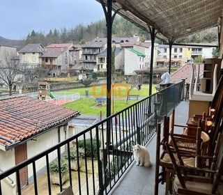  Immeuble � vendre 8 pi�ces 350 m�