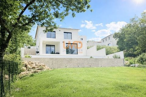   Besse sur Issole: maison T6 145m2 terrain 670m2 Maison - 6 pi�ce(s) - 145 m�