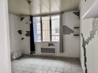  Immeuble � vendre 303 m�