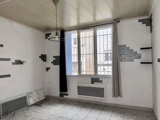  Immeuble � vendre 303 m�