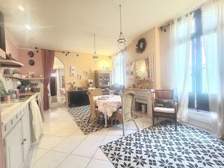  Maison � vendre 10 pi�ces 224 m�