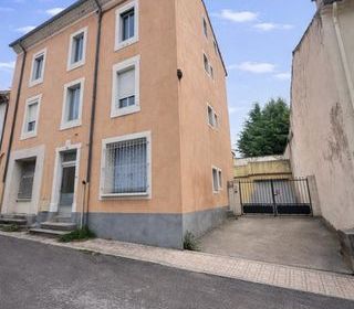  Immeuble � vendre 303 m�