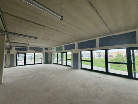 Bureaux commerciaux de 142,6 m&sup2; - Sainte Savine 1663 142 m�$$1 663 &euro;