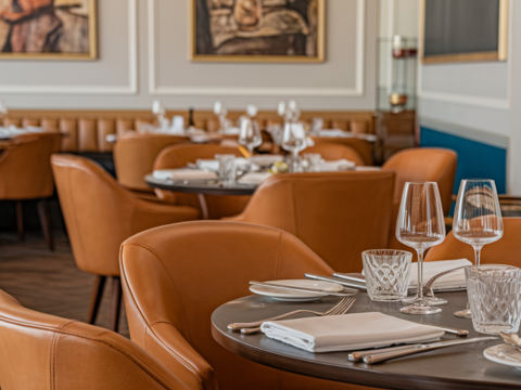 Restaurant proximit&eacute; imm&eacute;diate plage - 35 528000 200 m�$$528 000 &euro;