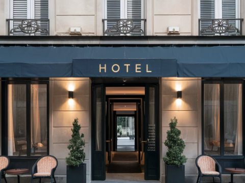 Murs et fonds - H&ocirc;tel bar restaurant avec piscine (63) 112000 850 m�$$112 000 &euro;