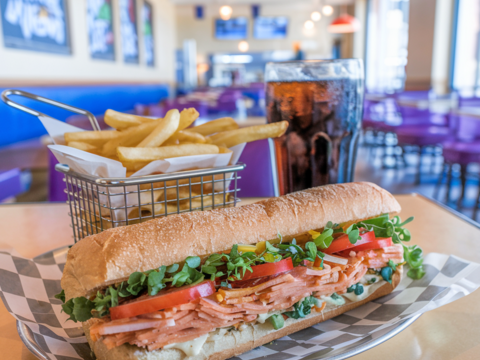 Fonds de Commerce &agrave; McArthur Glen TROYES. 62000 204 m�$$62 000 &euro;