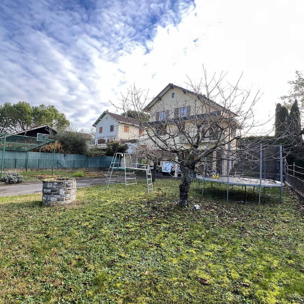 � vendre  Maison Gaillard (74240)