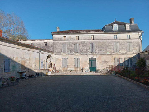  Bastide en Charente de  1840 Maison - 13 pi�ce(s) - 173 m�