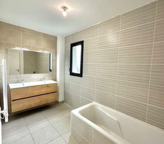  Maison 5 pi�ces 104 m� Auch