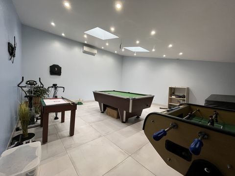   Maison AVEC JARDIN Maison - 5 pi�ce(s) - 180 m�