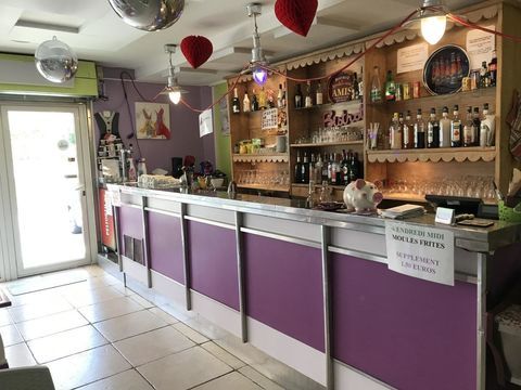 Local commercial 172800 30960 Les mages