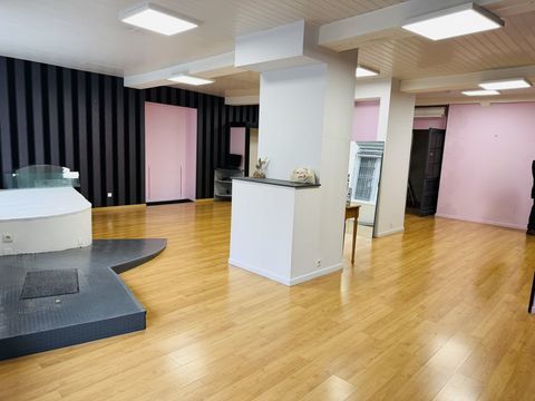 Local commercial Toutes activit&eacute;s 187000 64000 Pau