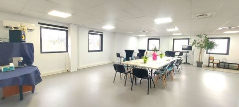 Local commercial 2050 13320 Bouc bel air