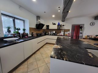  Maison � vendre 9 pi�ces 358 m�