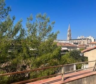  Appartement � louer 5 pi�ces 93 m� Nimes