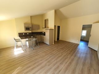  Immeuble � vendre 9 pi�ces 407 m�