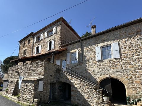   Maison Maison - 9 pi�ce(s) - 235 m�