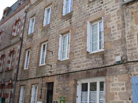   Maison Maison - 5 pi�ce(s) - 130 m�