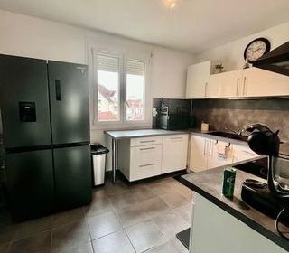  Appartement � louer 4 pi�ces 92 m�