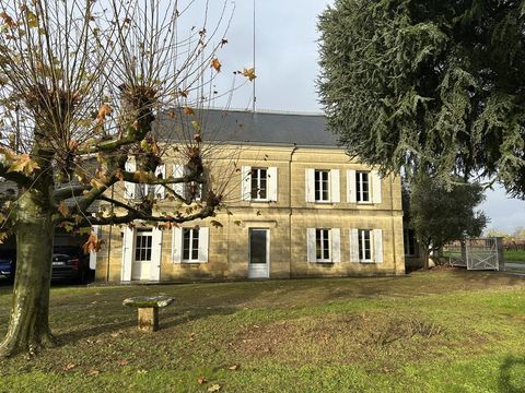   Maison Maison - 6 pi�ce(s) - 180 m�