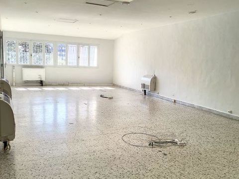 Local commercial 4500 13004 Marseille