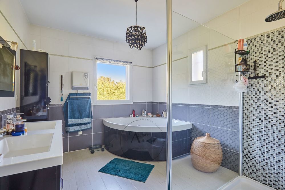 � vendre  Maison Simiane-Collongue (13109)