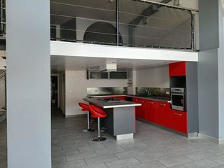  Appartement � louer 4 pi�ces 147 m�