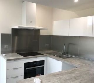  Appartement � louer 5 pi�ces 93 m� Nimes