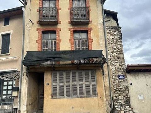   Maison Maison - 8 pi�ce(s) - 173 m�