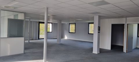 Local commercial Bureau 315000 35131 Chartres de bretagne