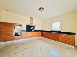  Maison � vendre 7 pi�ces 205 m�