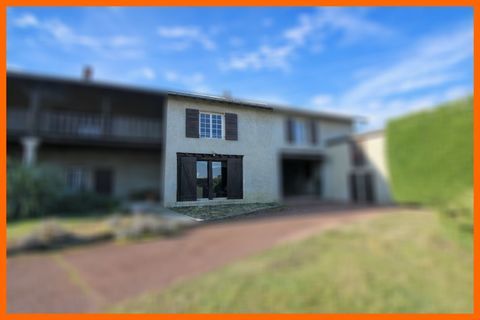   Maison Maison - 4 pi�ce(s) - 136 m�