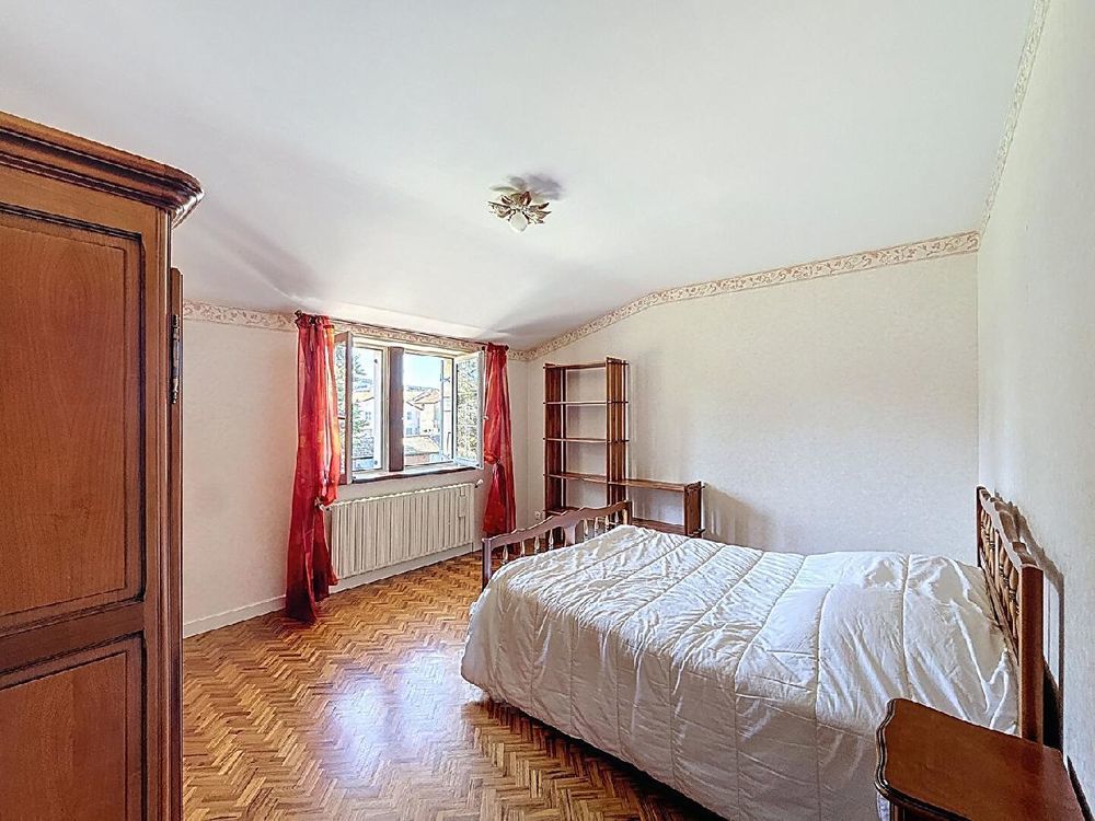 � vendre  Maison Cluny (71250)