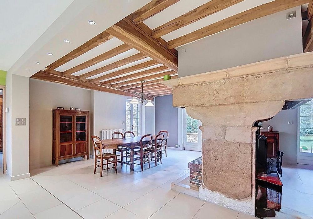 � vendre  Maison Cluny (71250)