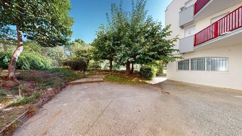 Local commercial lou&eacute; poss lib 69000 34270 Saint mathieu de treviers