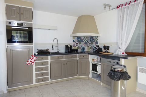   3 Pi�ces Appartement - 3 pi�ce(s) - 81 m�