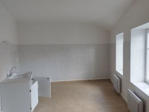   Maison Maison - 1 pi�ce(s) - 300 m�