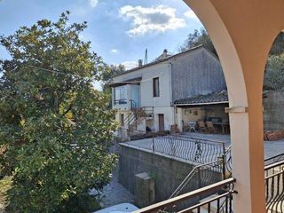  Maison � vendre 8 pi�ces 150 m�