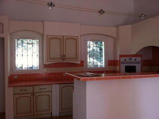  Maison � louer 5 pi�ces 165 m� La tour d'aigues