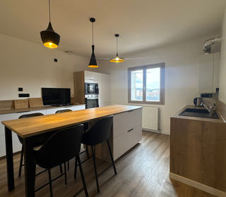  Appartement � louer 4 pi�ces 126 m�